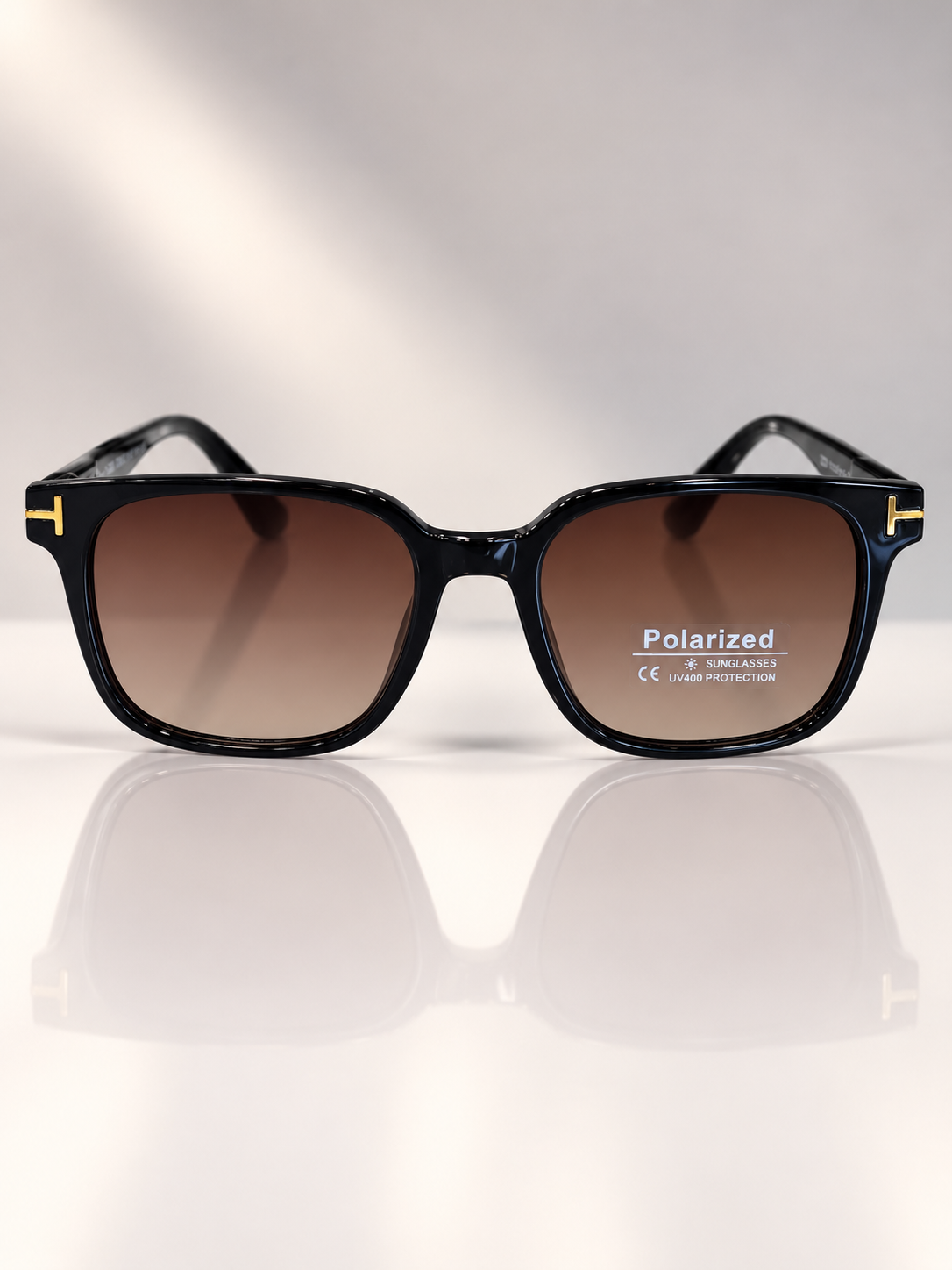 عینک آفتابی طرح Tom ford